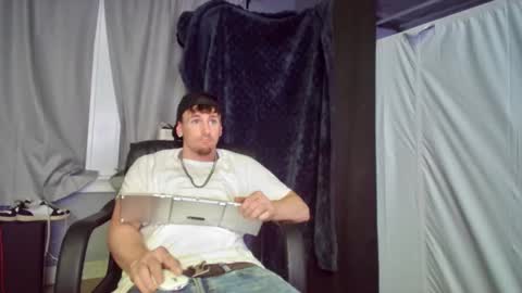 Amiri Roue online show from 02/12/25, 08:16