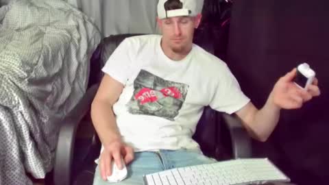 Amiri Roue online show from 02/14/25, 06:12