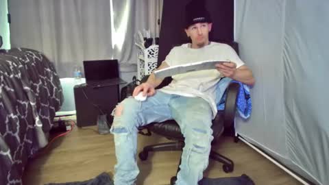 Amiri Roue online show from 02/16/25, 04:32