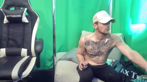 Amiri Roue online show from 11/18/25, 02:54