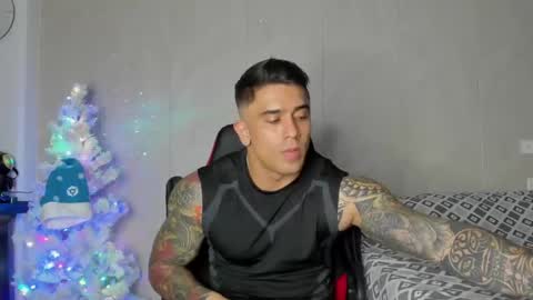 Snapshot of igor_scott chatting on 12/25/24, 12:05 Igor scott online show from 12/25/24, 12:05