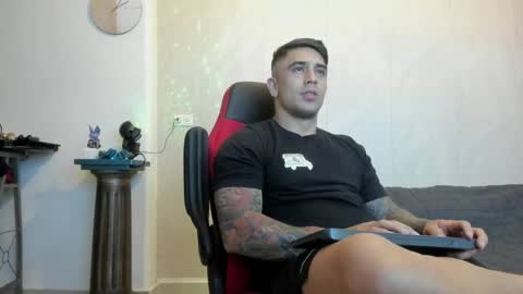 Snapshot of igor_scott chatting on 01/17/25, 02:39 Igor scott online show from 01/17/25, 02:39