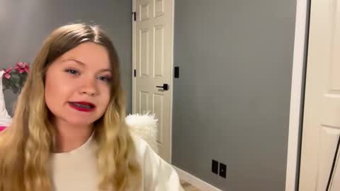 Snapshot of iheartcassie2844 chatting on 11/10/25, 12:31 cassie online show from 11/10/25, 12:31