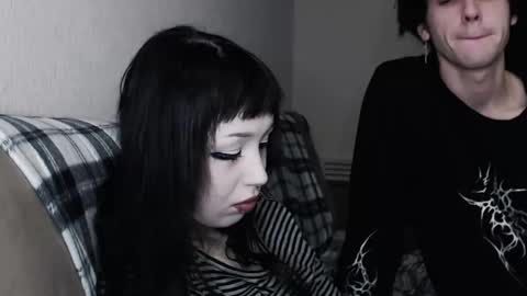 iiiiiiis online show from 10/19/25, 05:35