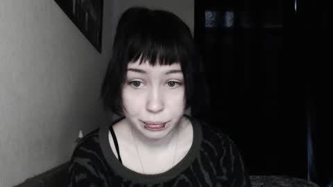 iiiiiiis online show from 11/16/25, 09:04