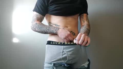 Snapshot of iiikandy chatting on 11/23/25, 07:02 iiikandy online show from 11/23/25, 07:02