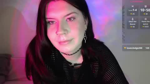 Vella online show from 10/25/25, 04:13