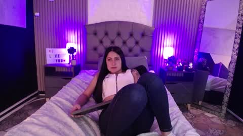 Isa online show from 12/21/24, 05:40