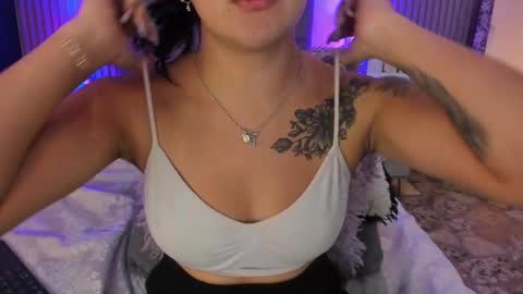 Isa online show from 02/19/25, 02:55