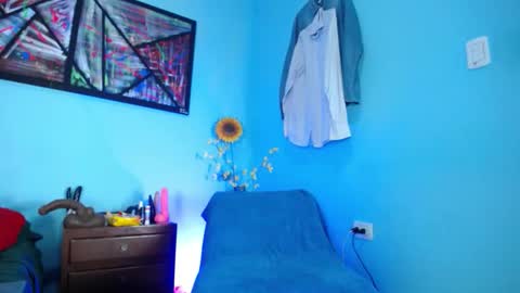  Livana  online show from 11/13/25, 04:39