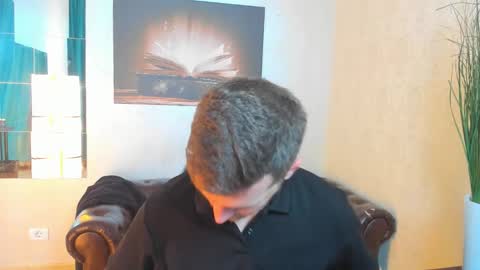 IkerGale online show from 10/20/25, 10:27