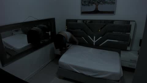 Snapshot of iliy_ chatting on 11/02/25, 11:45 ILY online show from 11/02/25, 11:45