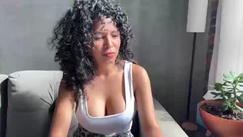 Kloe online show from 11/26/25, 01:56