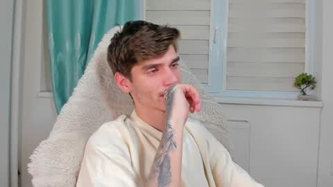 Snapshot of illusions888 chatting on 02/01/25, 05:05 D-Illusion online show from 02/01/25, 05:05