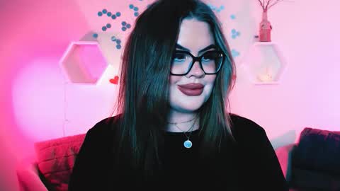 Snapshot of ilona_berry chatting on 10/17/25, 02:15 ilona_berry online show from 10/17/25, 02:15