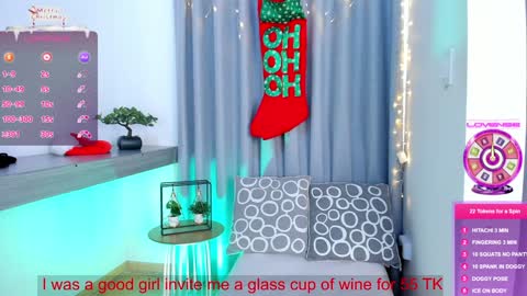 Snapshot of im_antonia chatting on 12/22/24, 03:44 LUCY online show from 12/22/24, 03:44