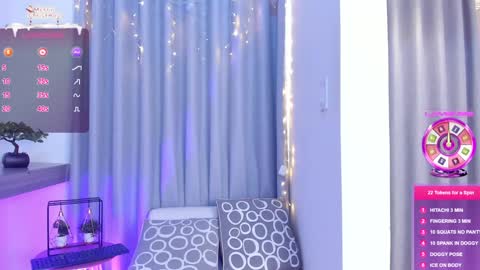 Snapshot of im_antonia chatting on 12/24/24, 02:44 LUCY online show from 12/24/24, 02:44