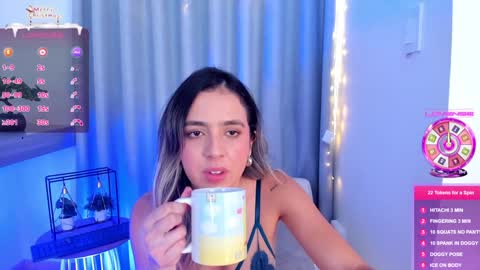 Snapshot of im_antonia chatting on 01/02/25, 06:56 LUCY online show from 01/02/25, 06:56