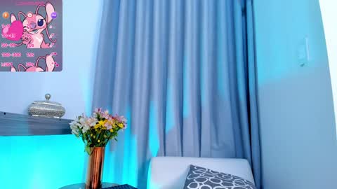 Snapshot of im_antonia chatting on 02/04/25, 09:52 LUCY online show from 02/04/25, 09:52