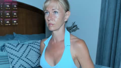 Christine -  online show from 10/01/25, 12:00