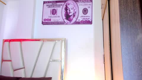 Snapshot of im_brittany_333 chatting on 02/19/25, 05:06 im_brittany_333 online show from 02/19/25, 05:06