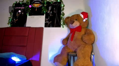 Snapshot of im_crisvega88 chatting on 12/29/24, 01:34 criss online show from 12/29/24, 01:34