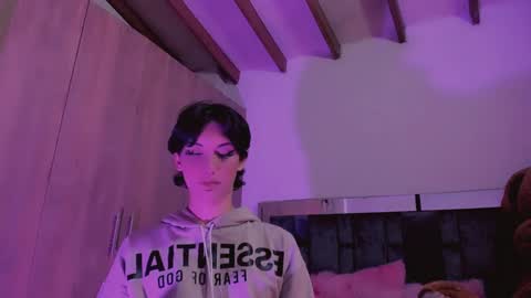 Snapshot of im_crisvega88 chatting on 01/18/25, 01:08 criss online show from 01/18/25, 01:08