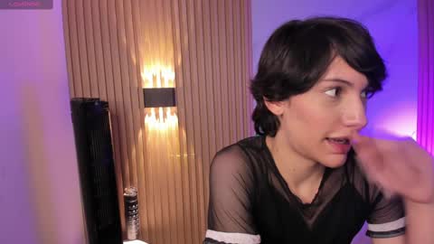 Snapshot of im_crisvega88 chatting on 02/20/25, 01:57 criss online show from 02/20/25, 01:57