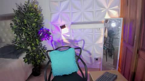 criss online show from 11/06/25, 03:18