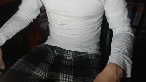 Snapshot of im_dave21 chatting on 10/21/25, 12:39 im_dave21 online show from 10/21/25, 12:39