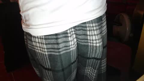 Snapshot of im_dave21 chatting on 10/25/25, 02:02 im_dave21 online show from 10/25/25, 02:02