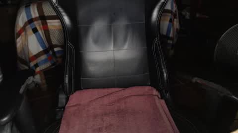 Snapshot of im_dave21 chatting on 11/26/25, 02:45 im_dave21 online show from 11/26/25, 02:45