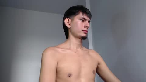 Snapshot of im_davo23 chatting on 11/11/25, 02:50 Davo online show from 11/11/25, 02:50