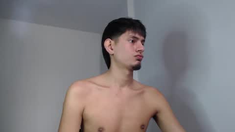 Snapshot of im_davo23 chatting on 11/24/25, 01:55 Davo online show from 11/24/25, 01:55