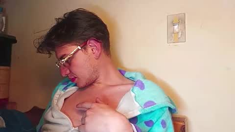 im_dereck_martinez_69 online show from 09/09/25, 06:24