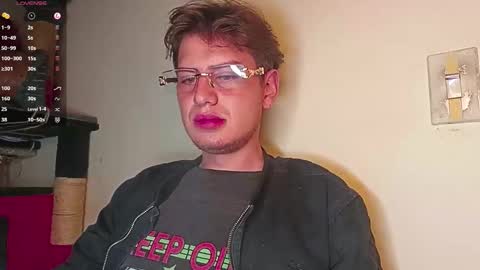 im_dereck_martinez_69 online show from 09/10/25, 05:29