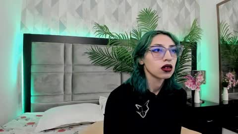 Snapshot of im_gaia chatting on 02/01/25, 12:05 Im Gaia online show from 02/01/25, 12:05