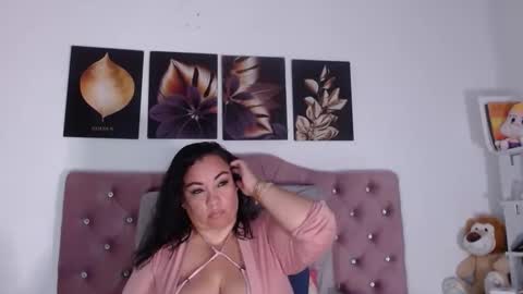 Snapshot of im_helenn_ chatting on 09/28/25, 04:29 Hellen online show from 09/28/25, 04:29