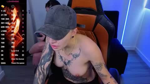 Laia online show from 10/24/25, 06:15