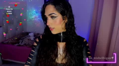 Snapshot of im_miabigass chatting on 12/23/24, 06:00 Mishell Martinez INSTAGRAM im mishellbigass online show from 12/23/24, 06:00