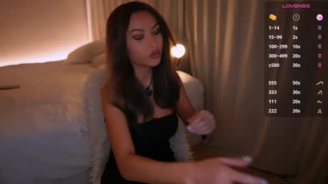 Snapshot of im_milla chatting on 01/27/25, 07:13 Milla online show from 01/27/25, 07:13