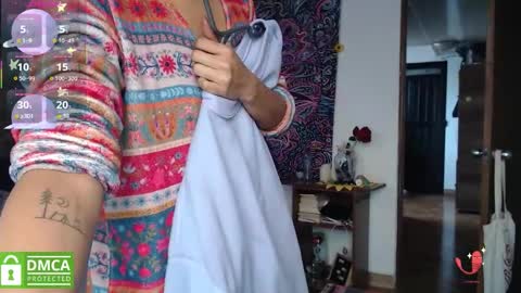 Snapshot of im_moonlight chatting on 10/12/25, 02:05 Cutie pie online show from 10/12/25, 02:05