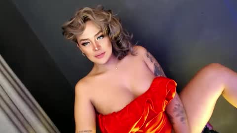 Snapshot of im_ur_nightmare chatting on 01/07/25, 05:33 Candy Moore online show from 01/07/25, 05:33