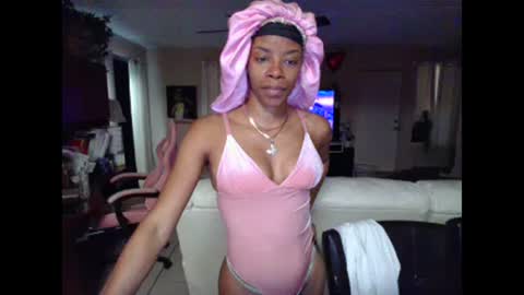 Snapshot of iman_love chatting on 02/19/25, 09:58 iman_love online show from 02/19/25, 09:58