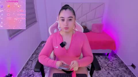  independient model online show from 11/17/25, 11:32