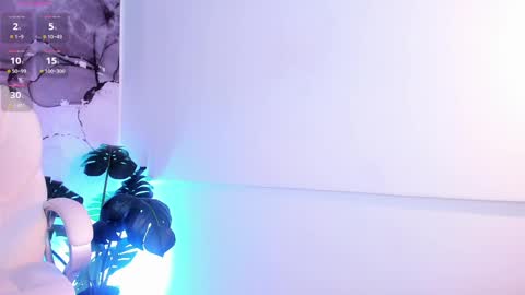 Leana online show from 02/20/25, 12:19