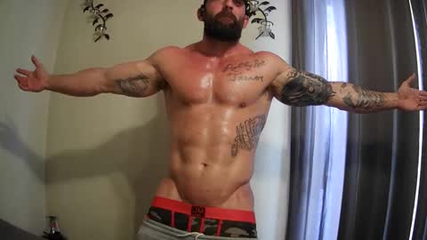 Snapshot of imnewherelollol chatting on 02/13/25, 03:35 Majordadbod101 online show from 02/13/25, 03:35