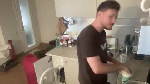 imnotall online show from 09/19/25, 08:05