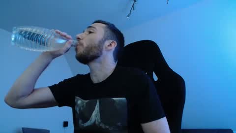 Flummi online show from 11/01/25, 03:08