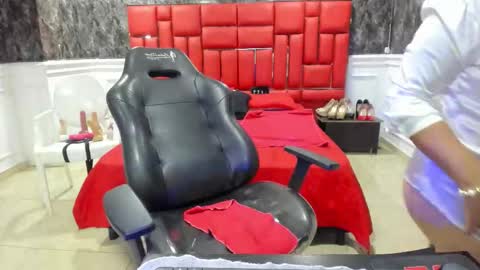 Karina online show from 11/07/25, 07:47